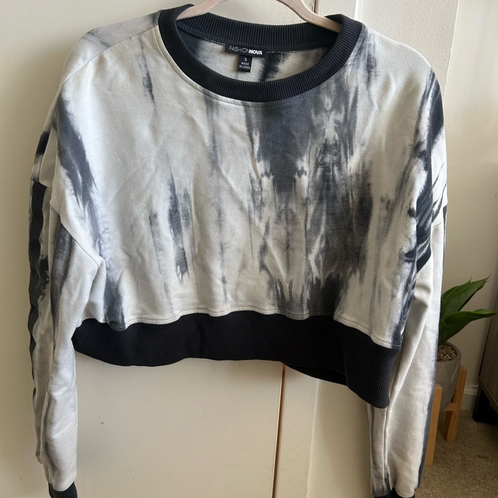 Fashion Nova Monochrome Tie-Dye Sweatshirt